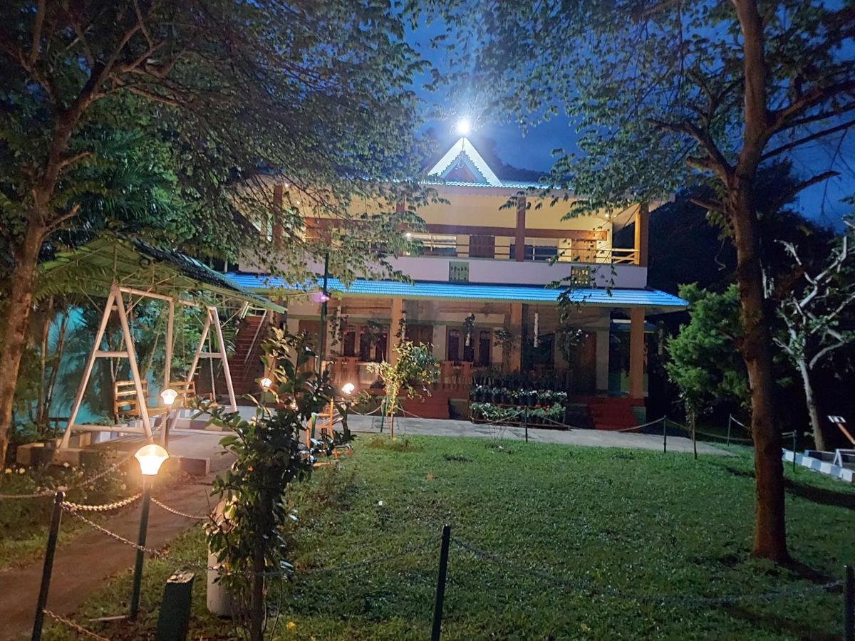 The Midway Jungle Resort Masinagudi Extérieur photo