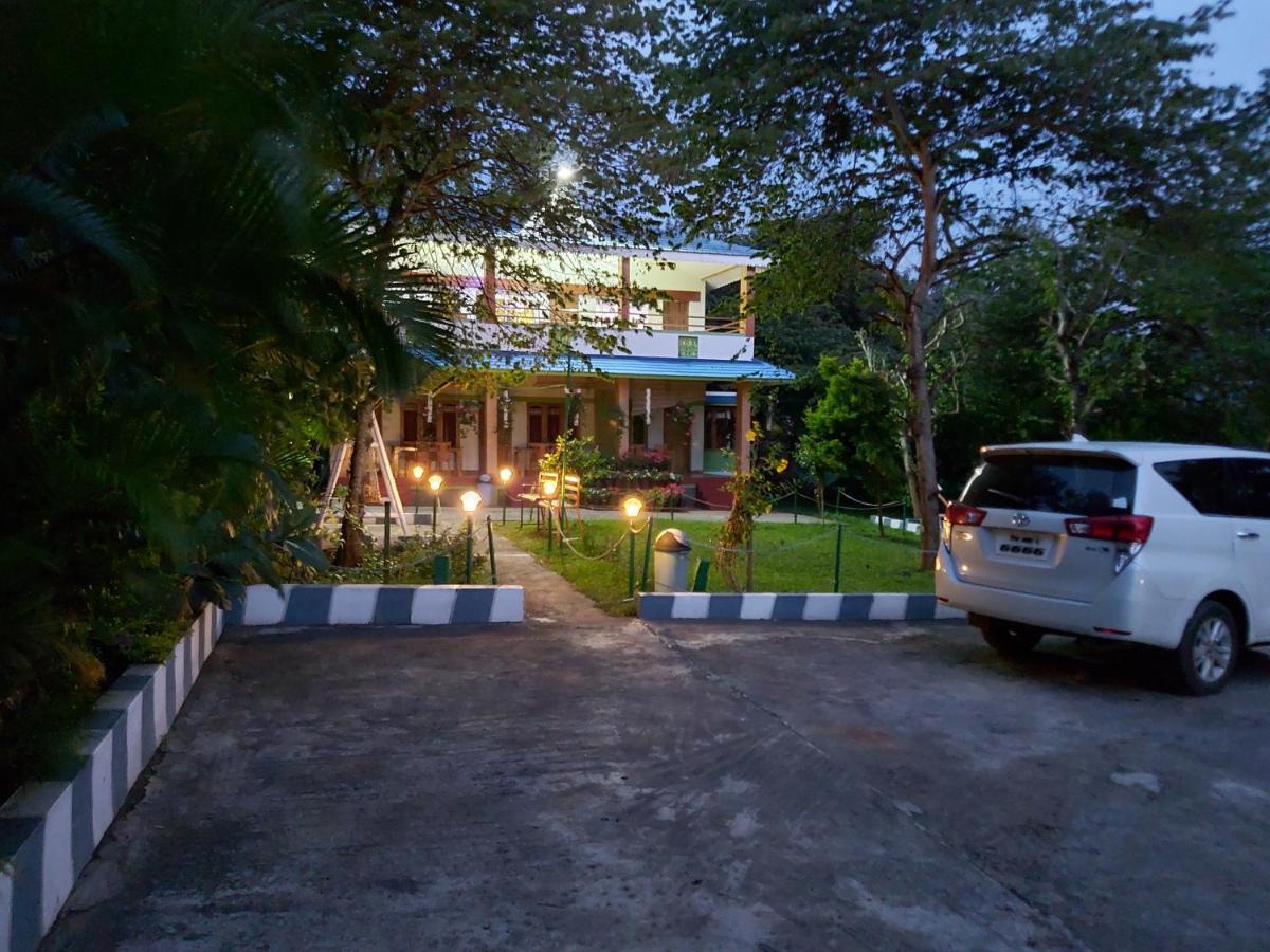 The Midway Jungle Resort Masinagudi Extérieur photo
