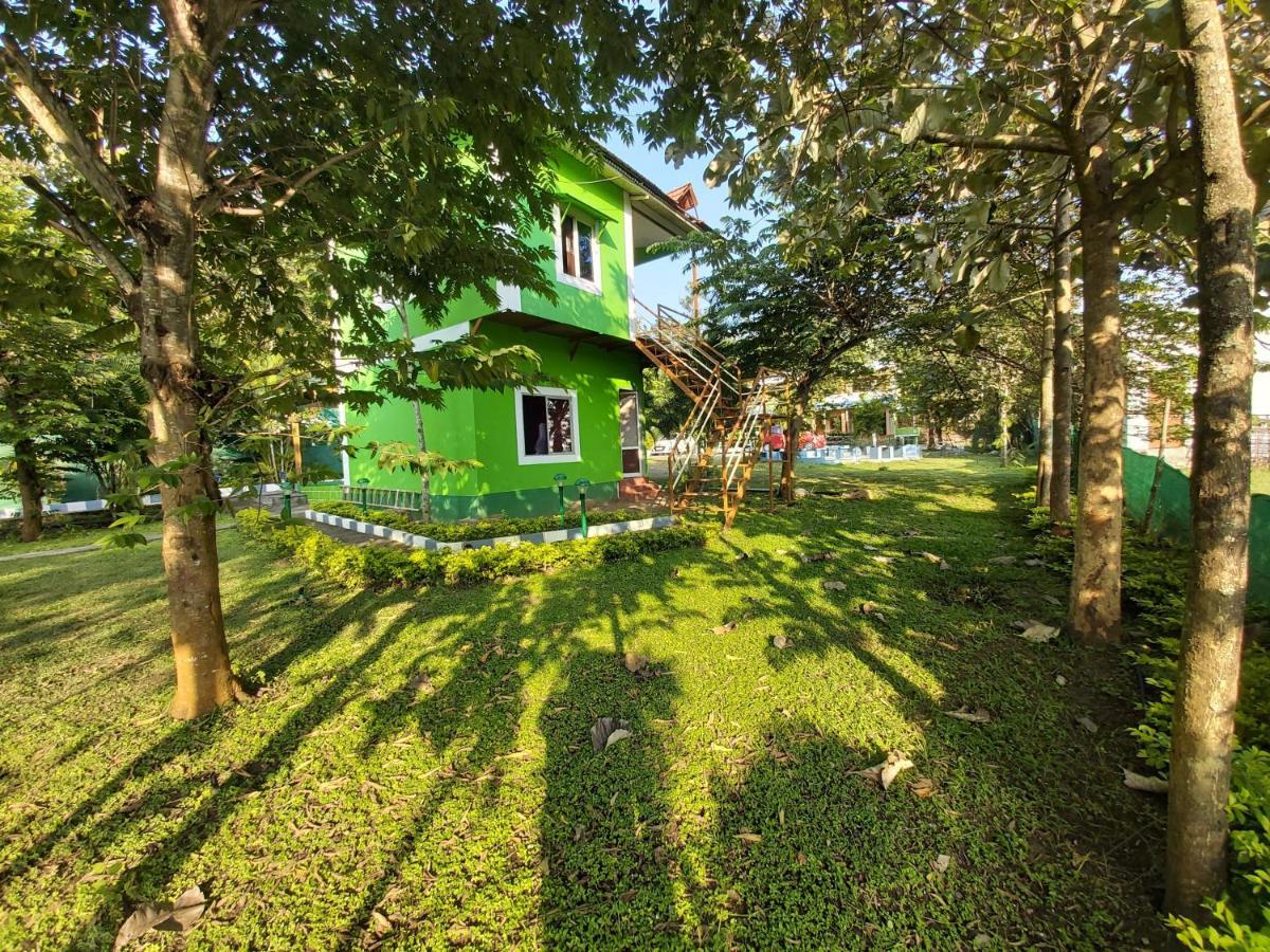 The Midway Jungle Resort Masinagudi Extérieur photo
