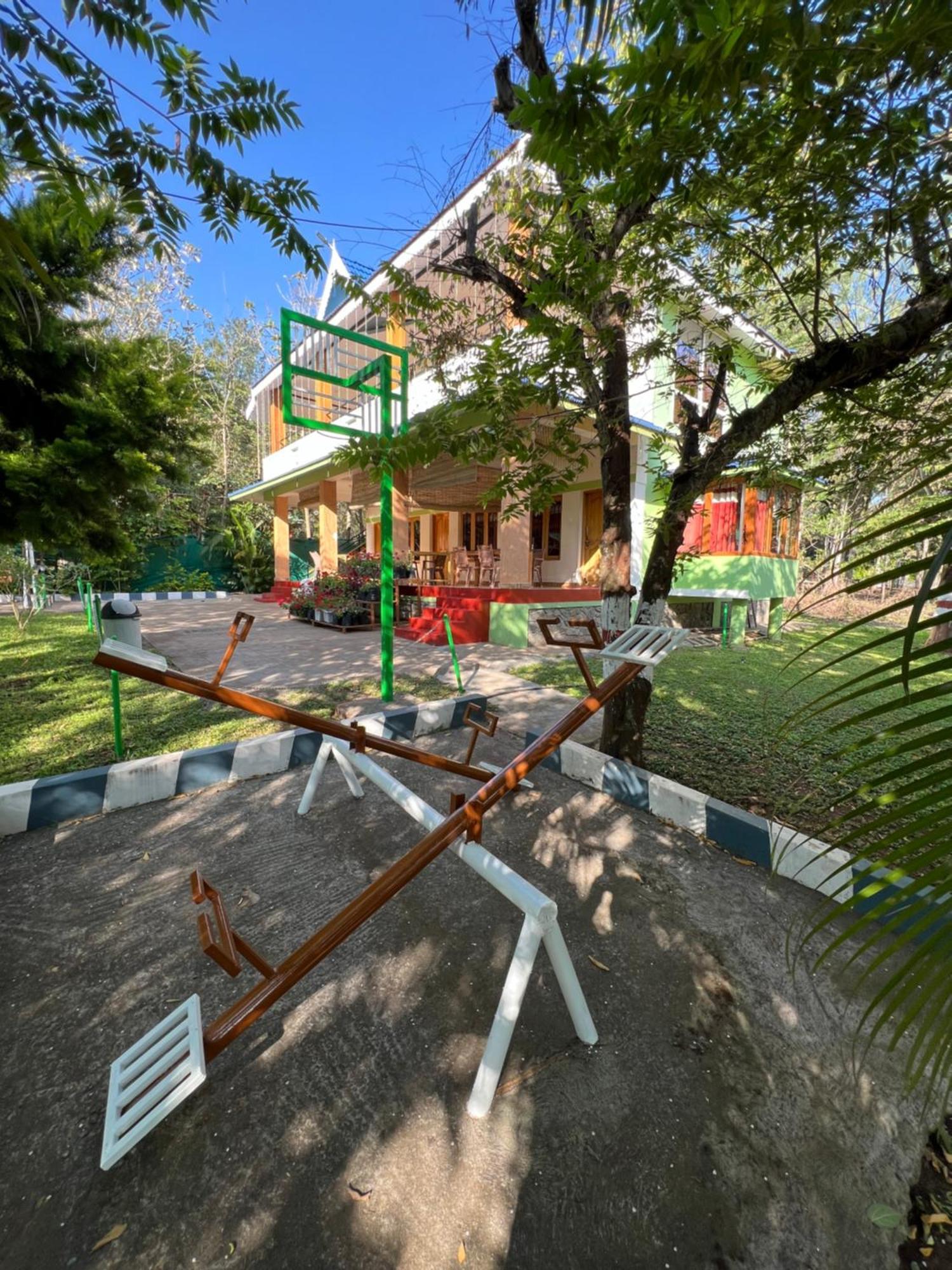 The Midway Jungle Resort Masinagudi Extérieur photo