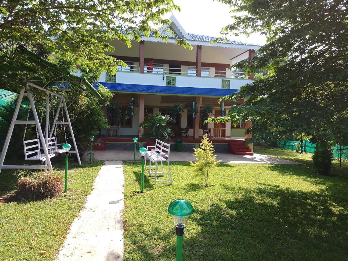 The Midway Jungle Resort Masinagudi Extérieur photo